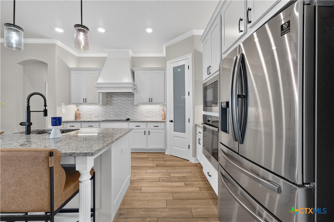 main property photo 12