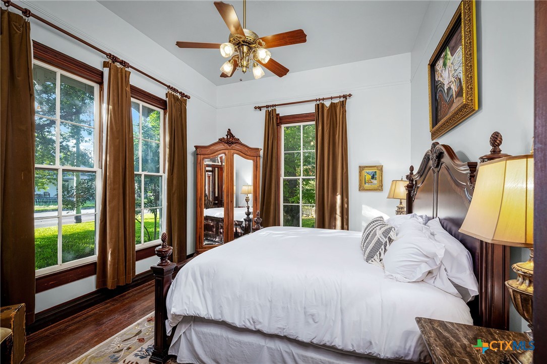 main property photo 17
