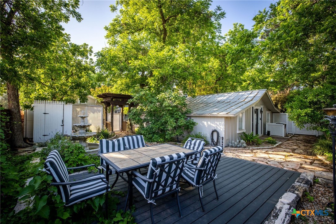 main property photo 9