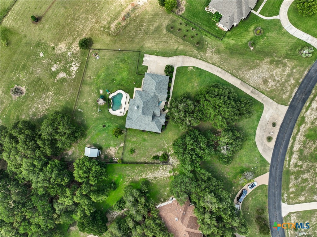 main property photo 31