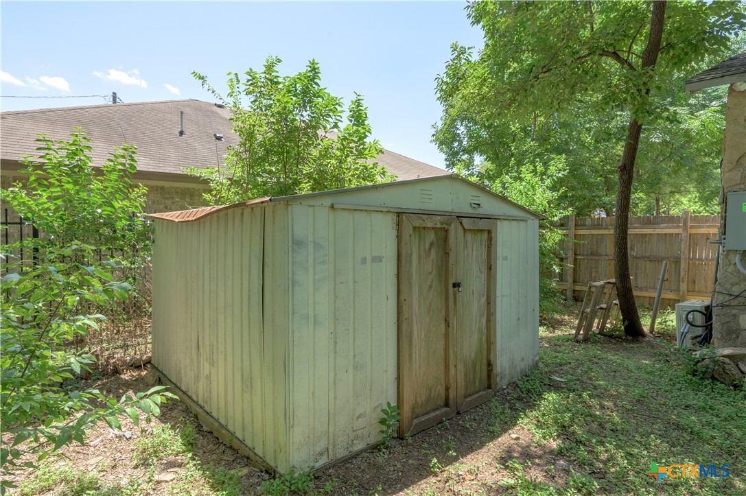 main property photo 22