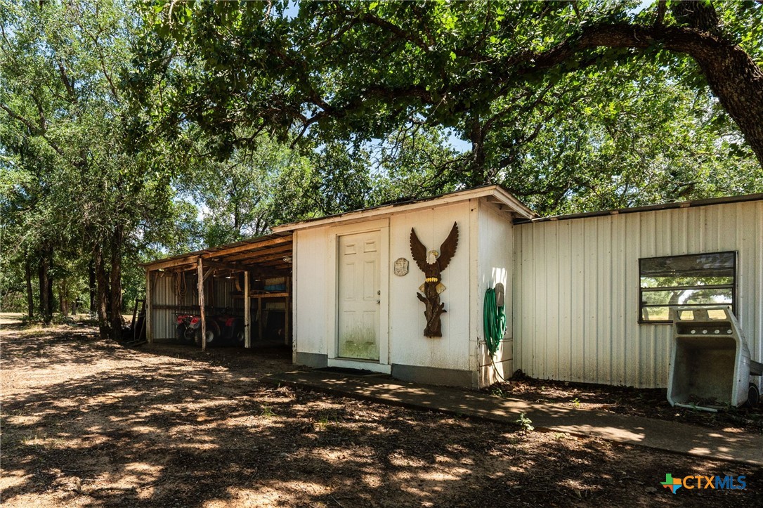 main property photo 28