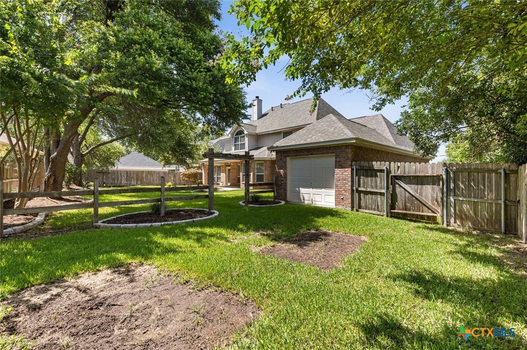 main property photo 45