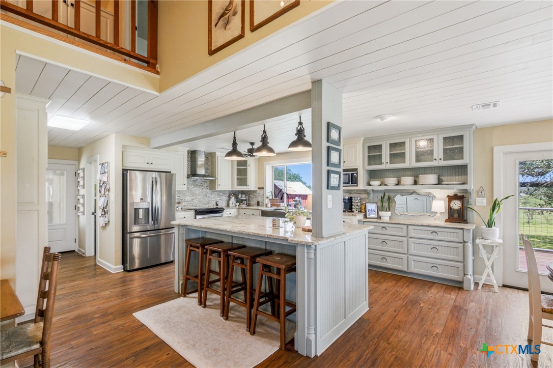main property photo 12