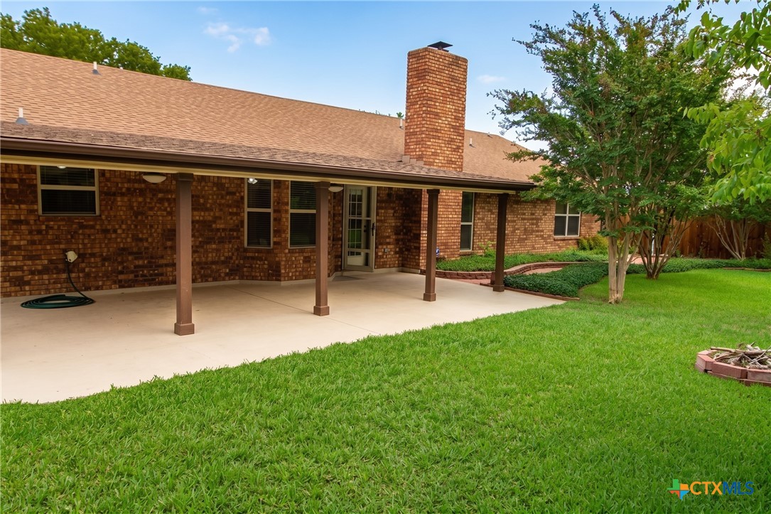 main property photo 11