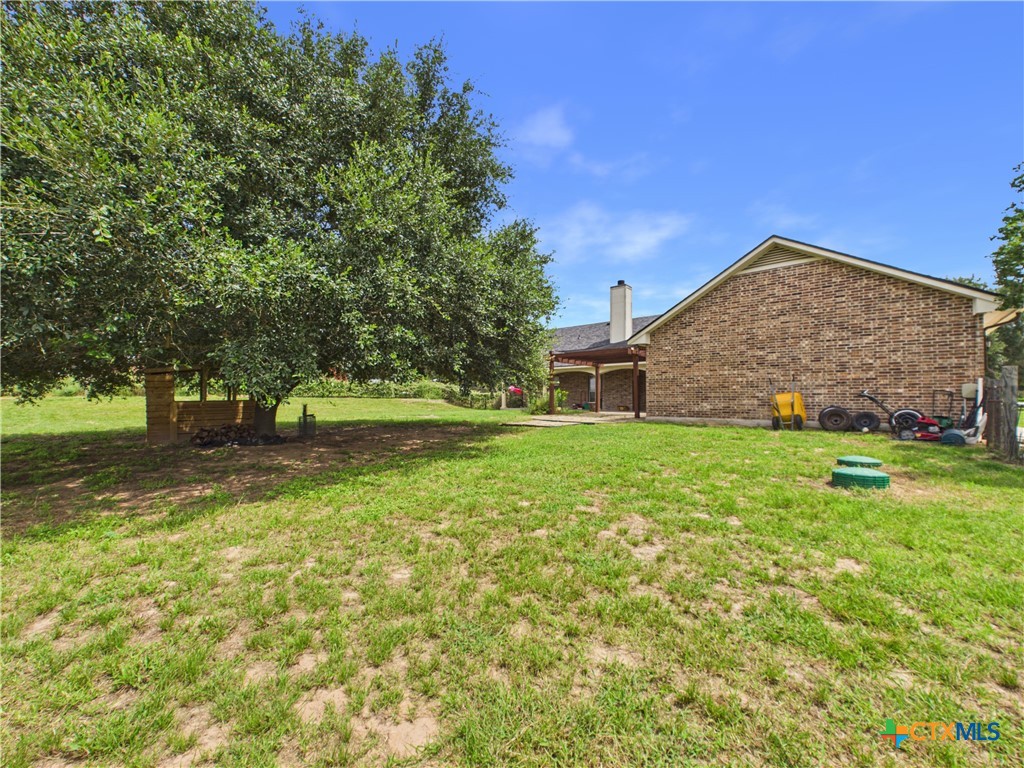 main property photo 28