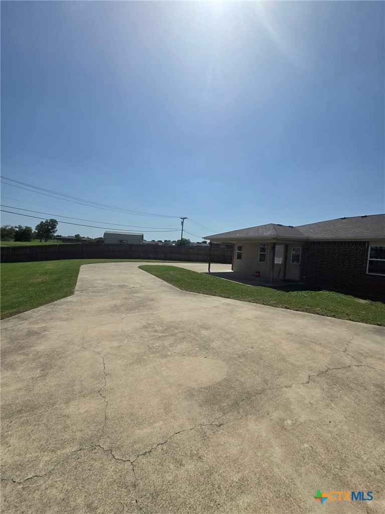 main property photo 11