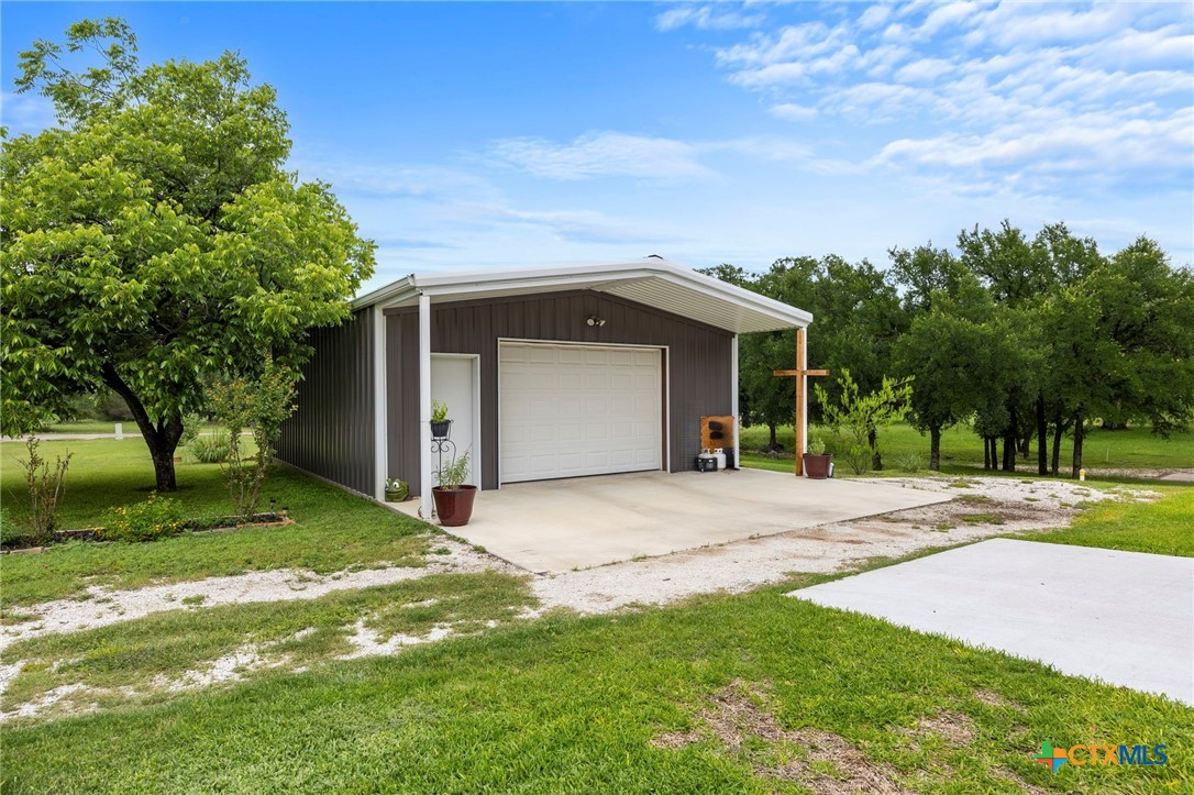 main property photo 23
