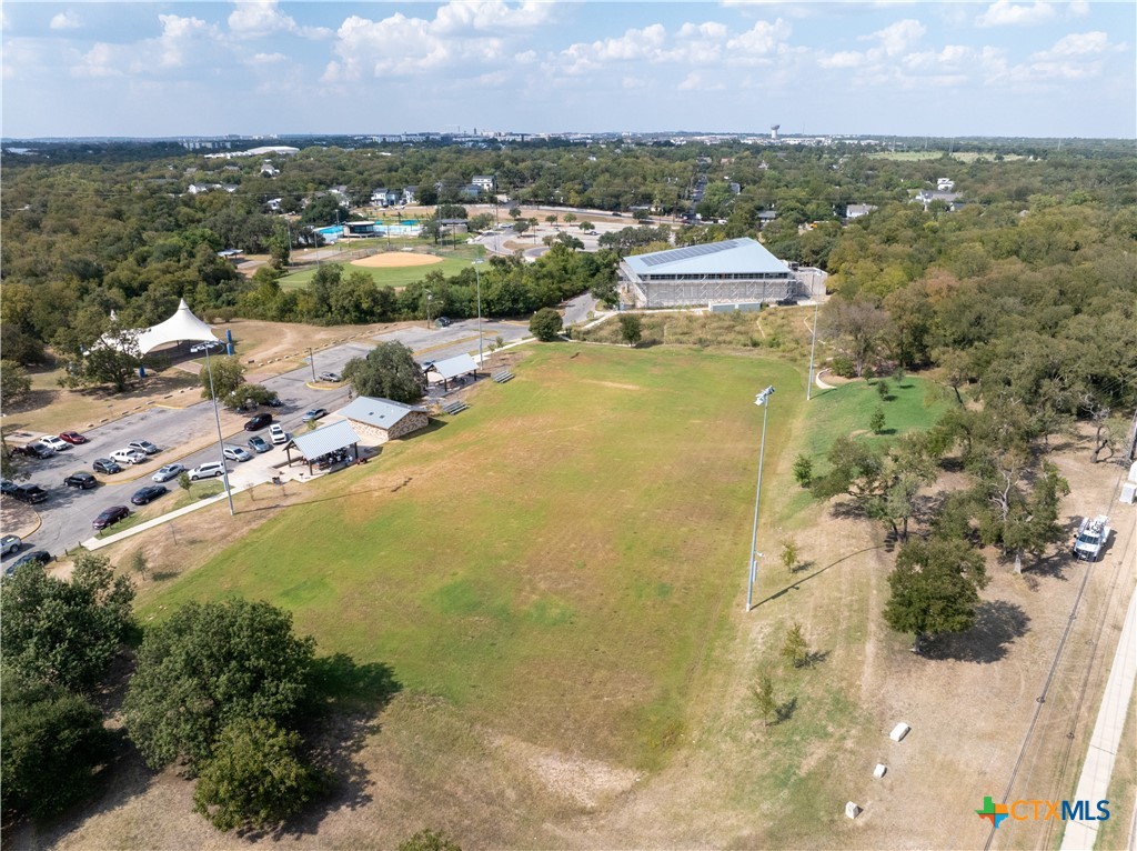 main property photo 11