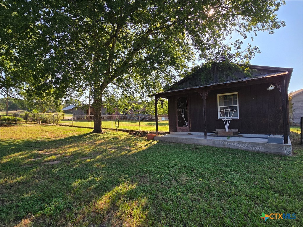 main property photo 10