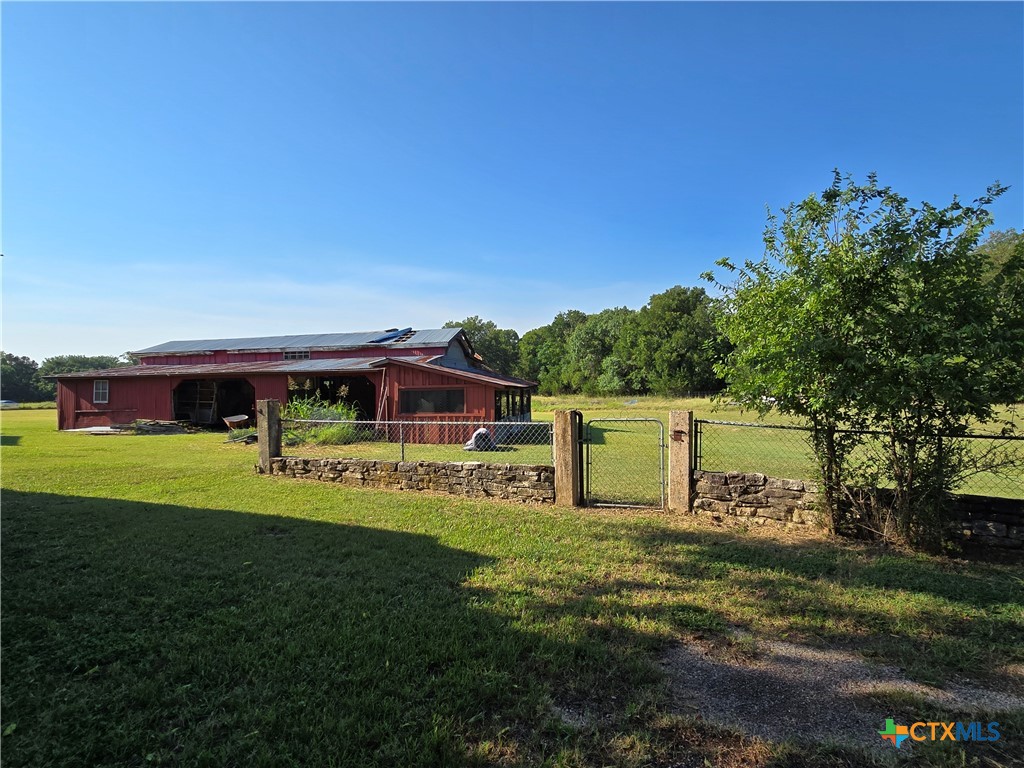 main property photo 11