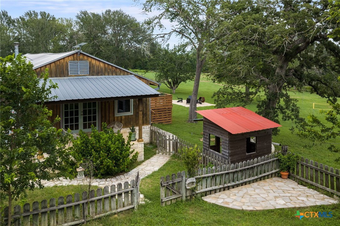 main property photo 38