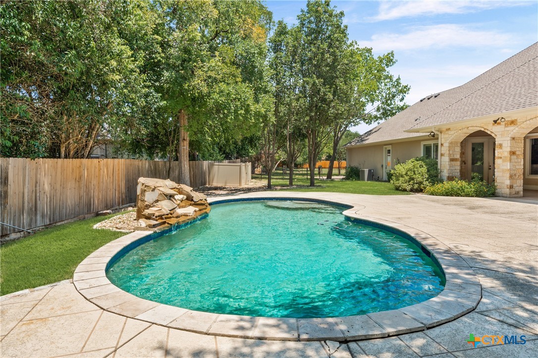 main property photo 43