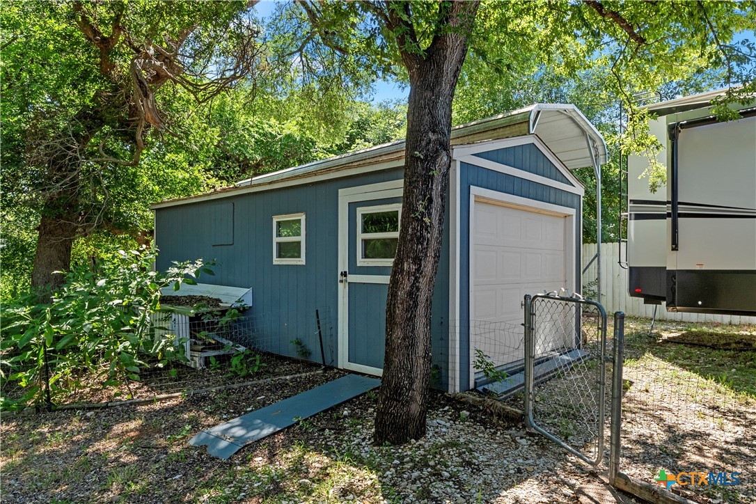 main property photo 31