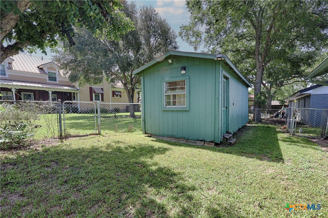 main property photo 20