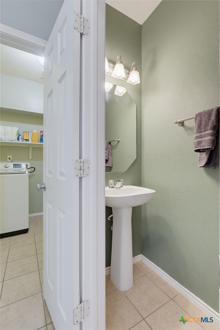 main property photo 10
