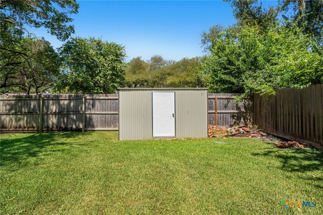 main property photo 39