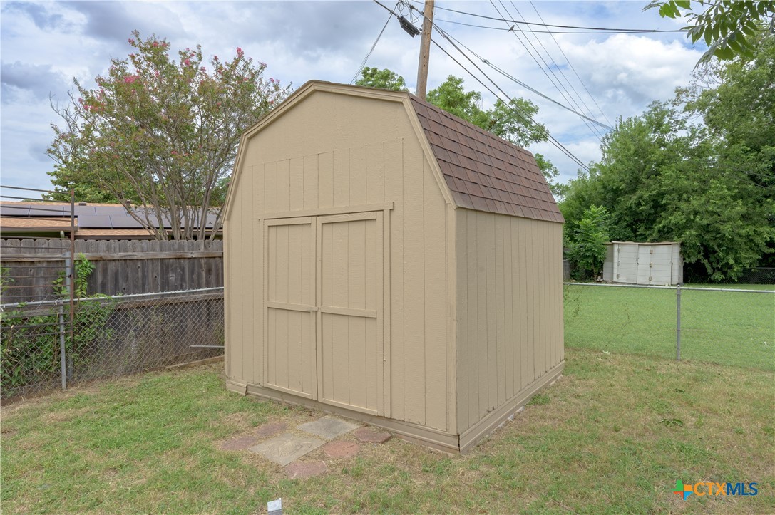 main property photo 26