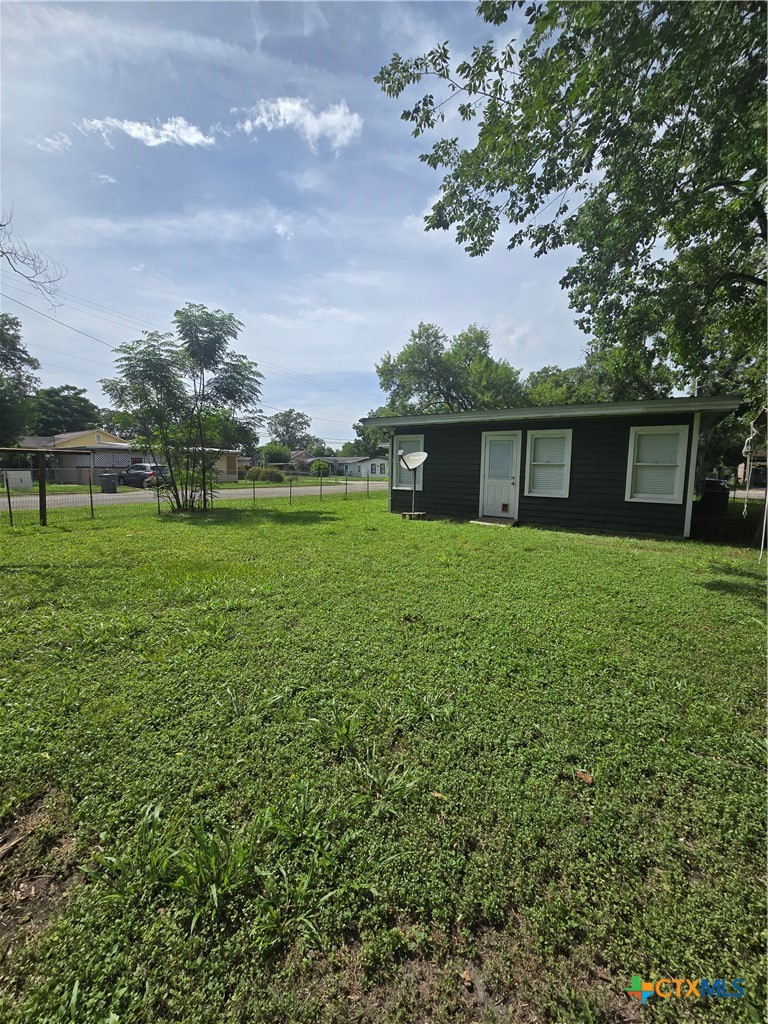 main property photo 14
