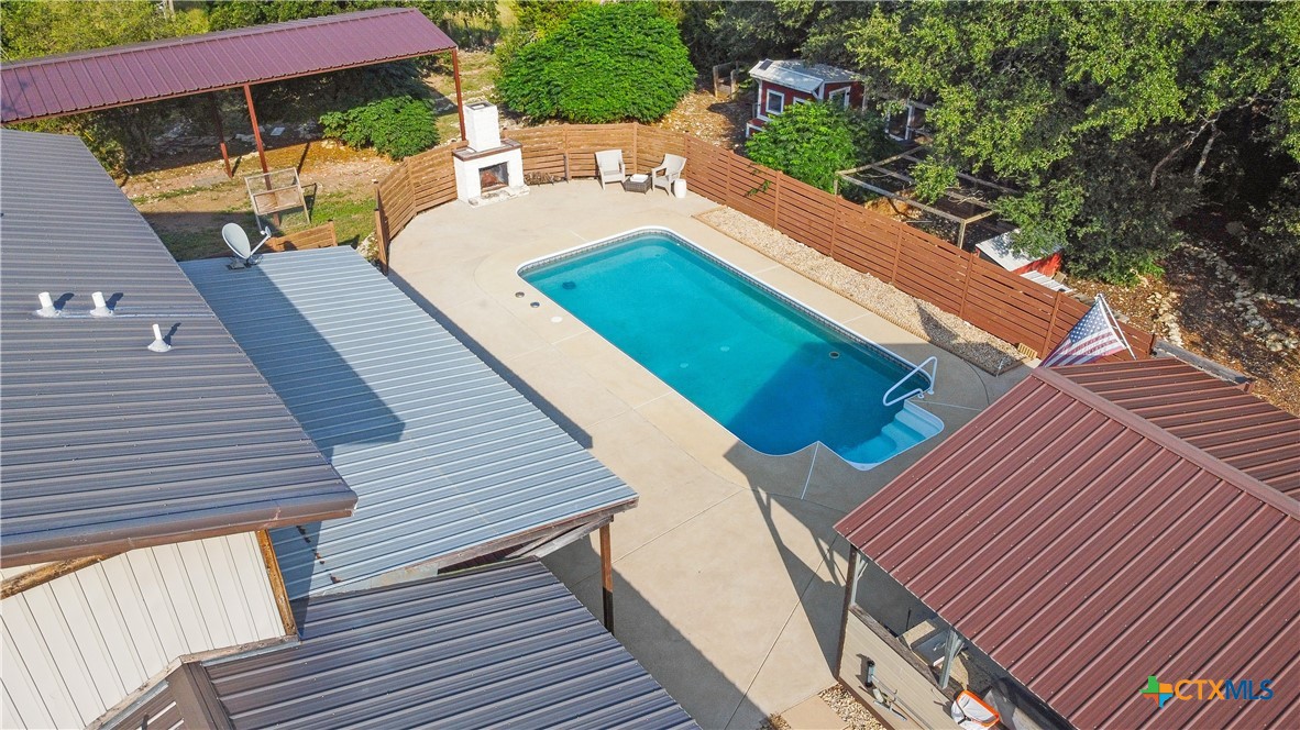 main property photo 7