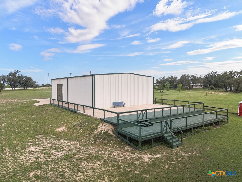 main property photo 10