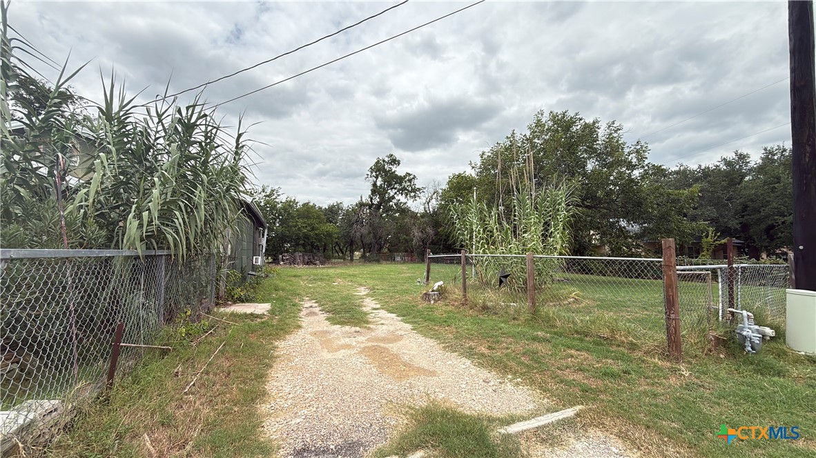 main property photo 9