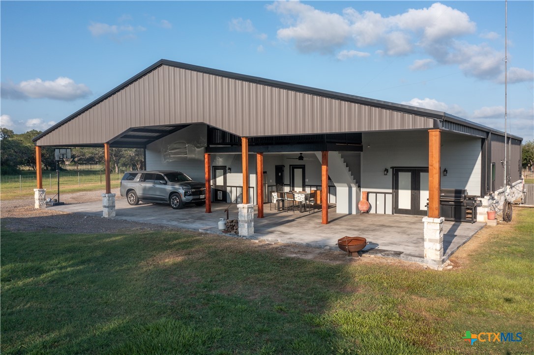 main property photo 28