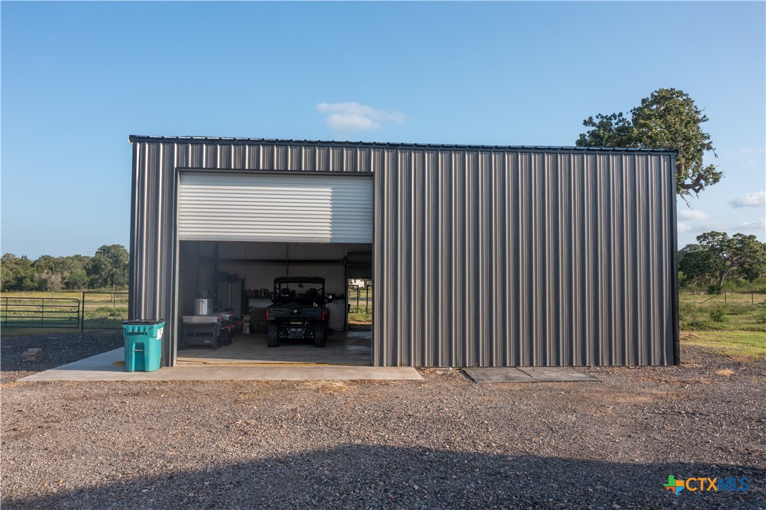 main property photo 31
