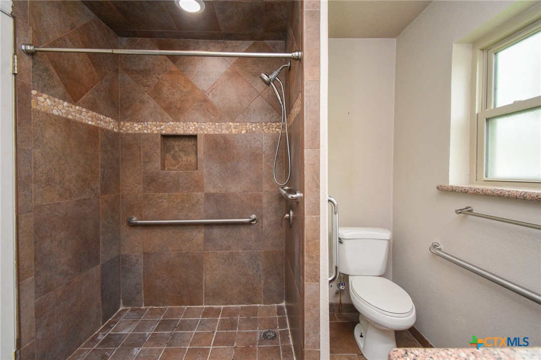 main property photo 24