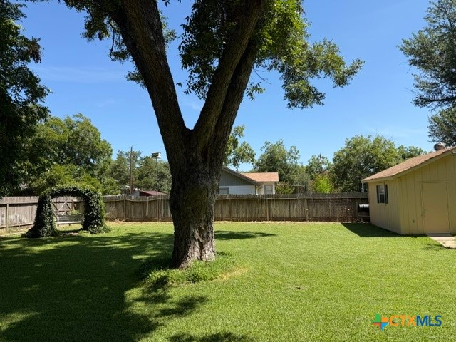 main property photo 11