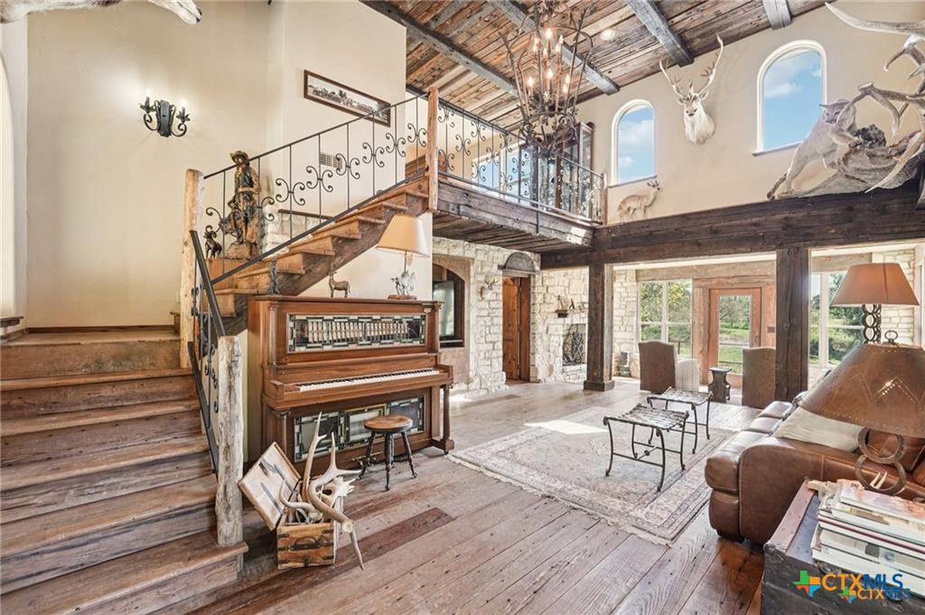 main property photo 17