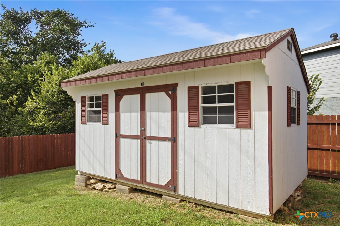 main property photo 20