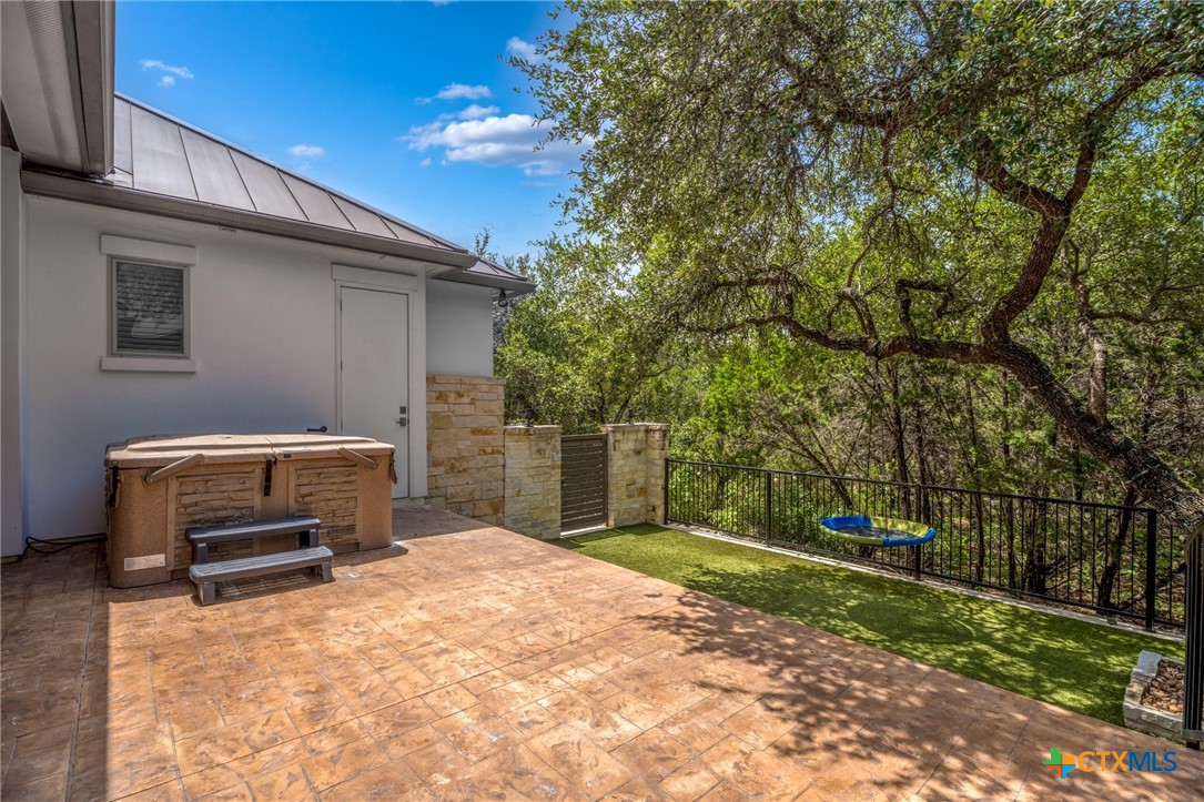 main property photo 35