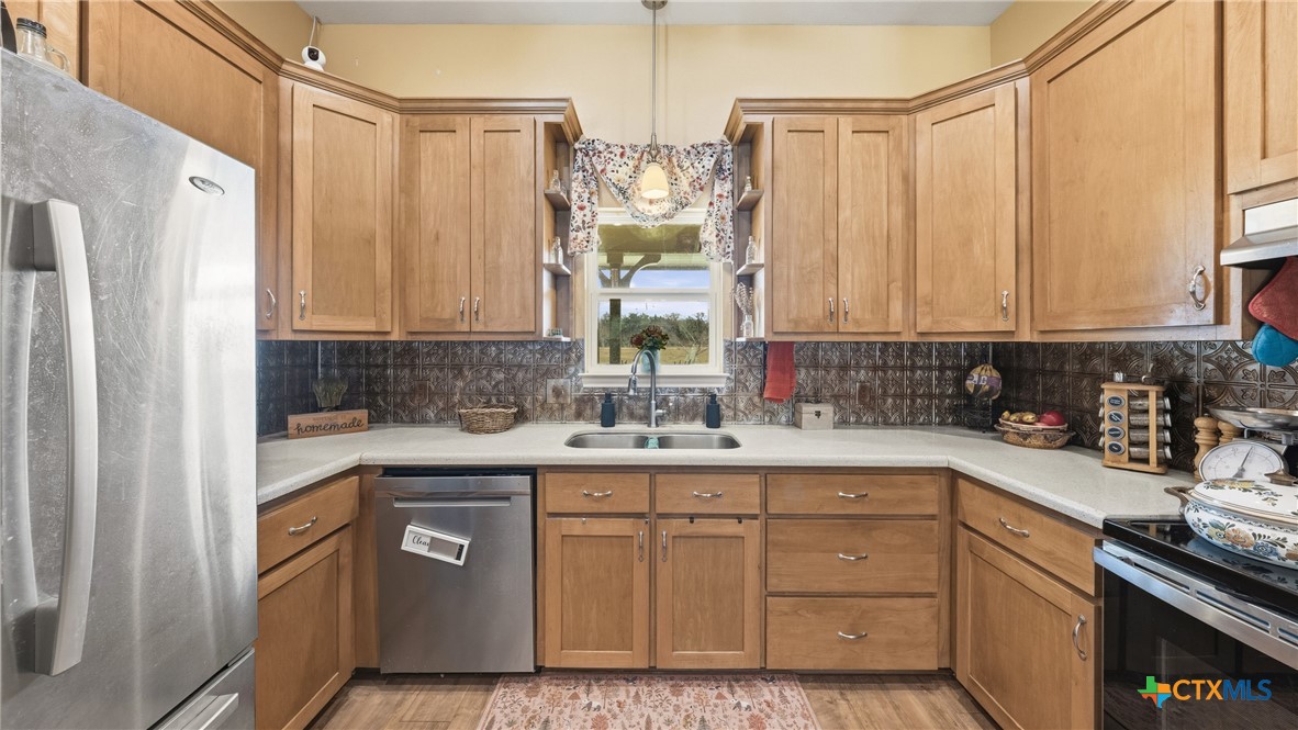 main property photo 29