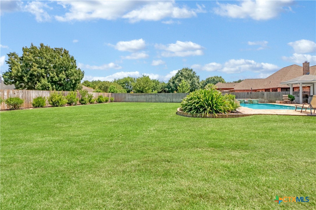 main property photo 35