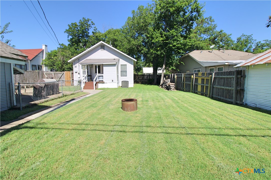 main property photo 28