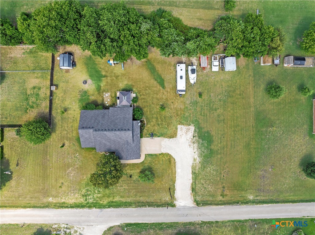 main property photo 40