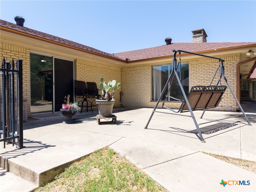 main property photo 35