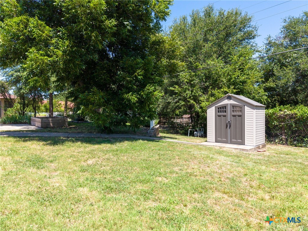 main property photo 37