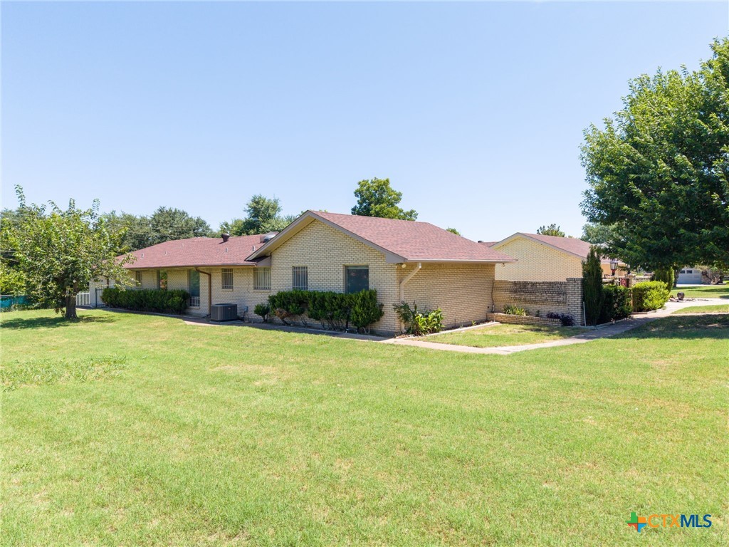 main property photo 39