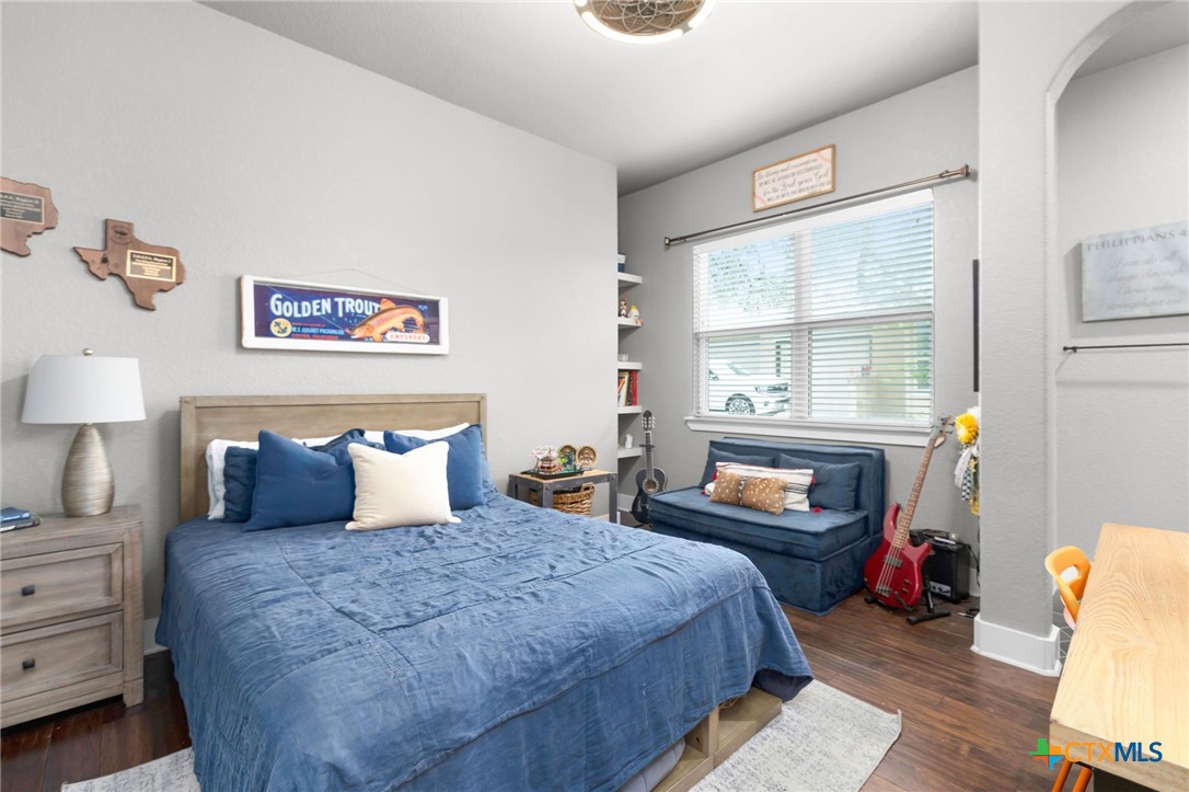 main property photo 26