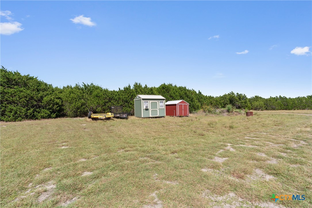 main property photo 40