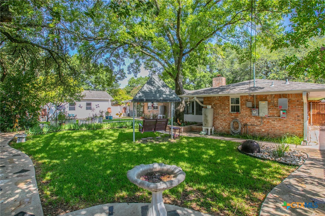 main property photo 29