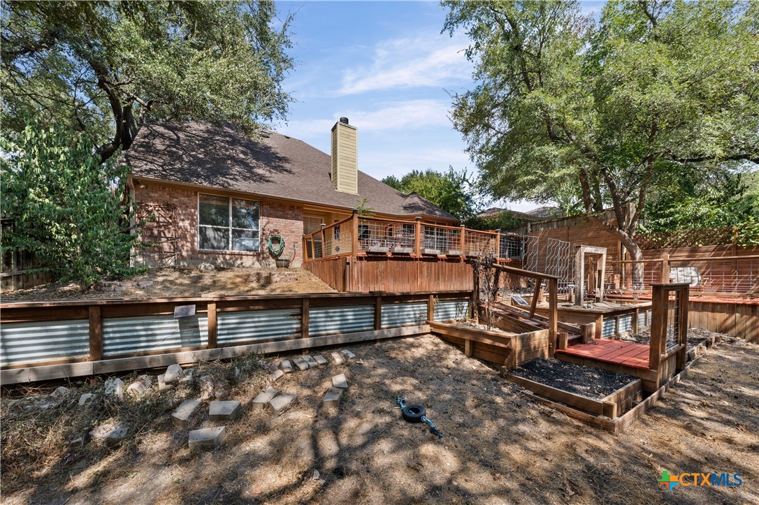 main property photo 40
