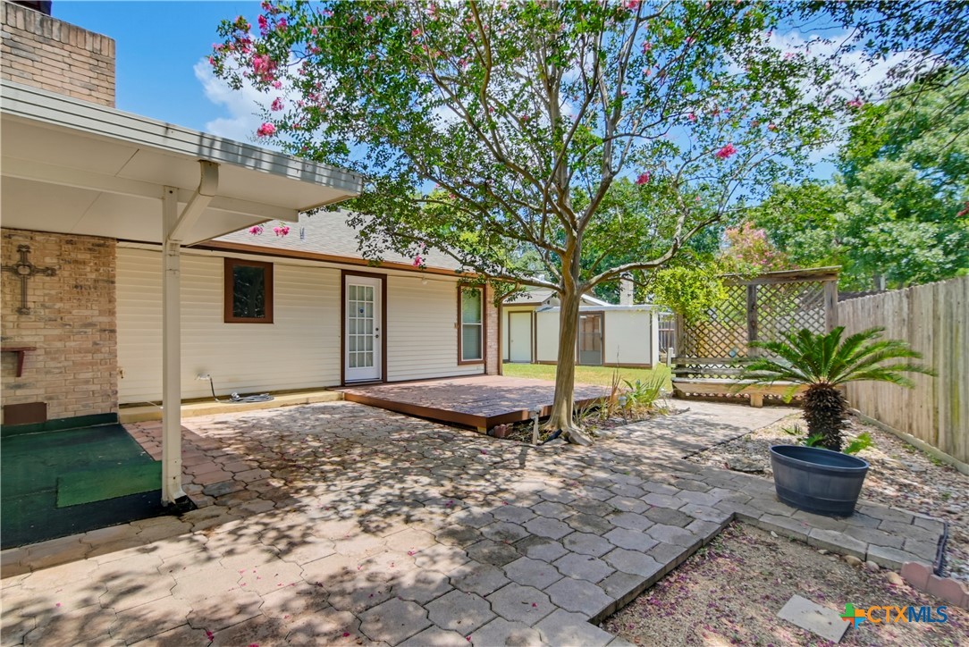 main property photo 30