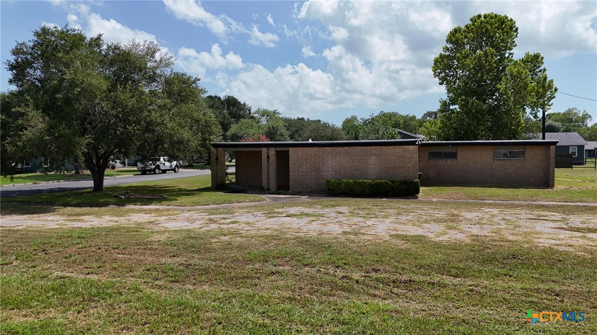 main property photo 12