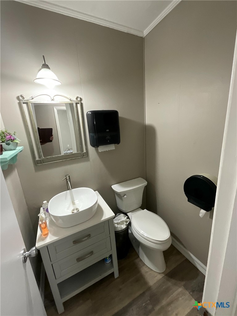 main property photo 22