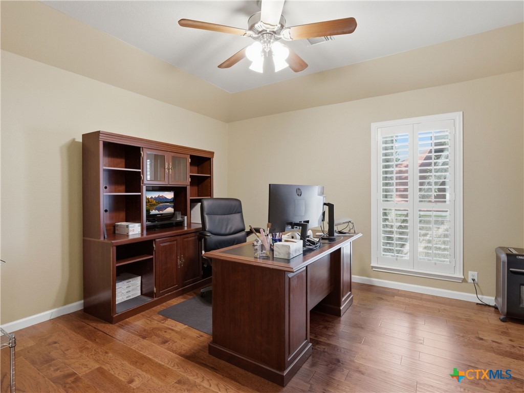 main property photo 27