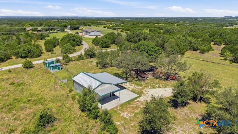 main property photo 10
