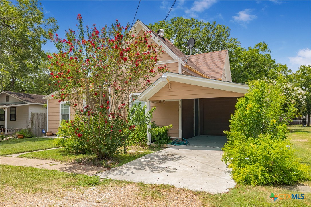 main property photo 30